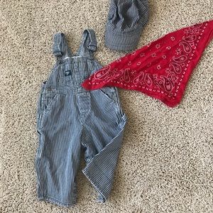 Train Engineer/Thomas costume